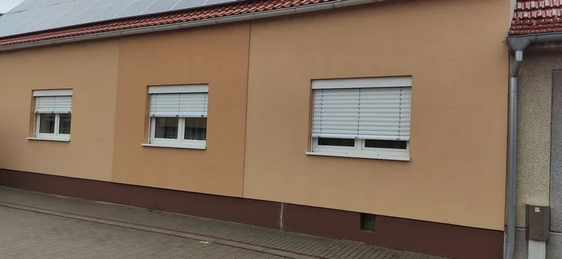 Vonkajšie žalúzie s priznaným krycím plechom Z90 - Strážnice